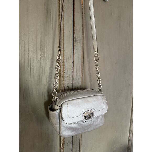COACH CAMPBELL LEATHER SILVER CAMERA CROSSBODY SATCHEL HANDBAG PURSE TURN LOCK - Picture 2 of 14